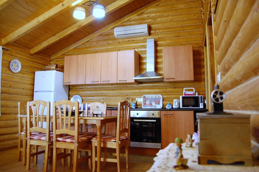 Casas Rurales Villa Pereza Casas De Los Pinos Exteriér fotografie